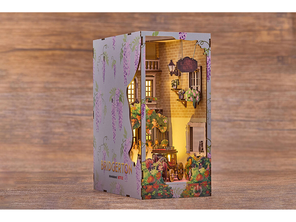 00543_03_Revell_TinyAdventures_IntoTheLight_02