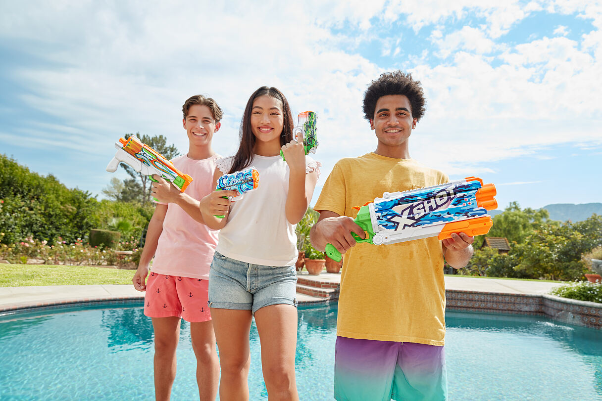 ZURU_XSHOT_WATER_Fast Fill_Lifestyle