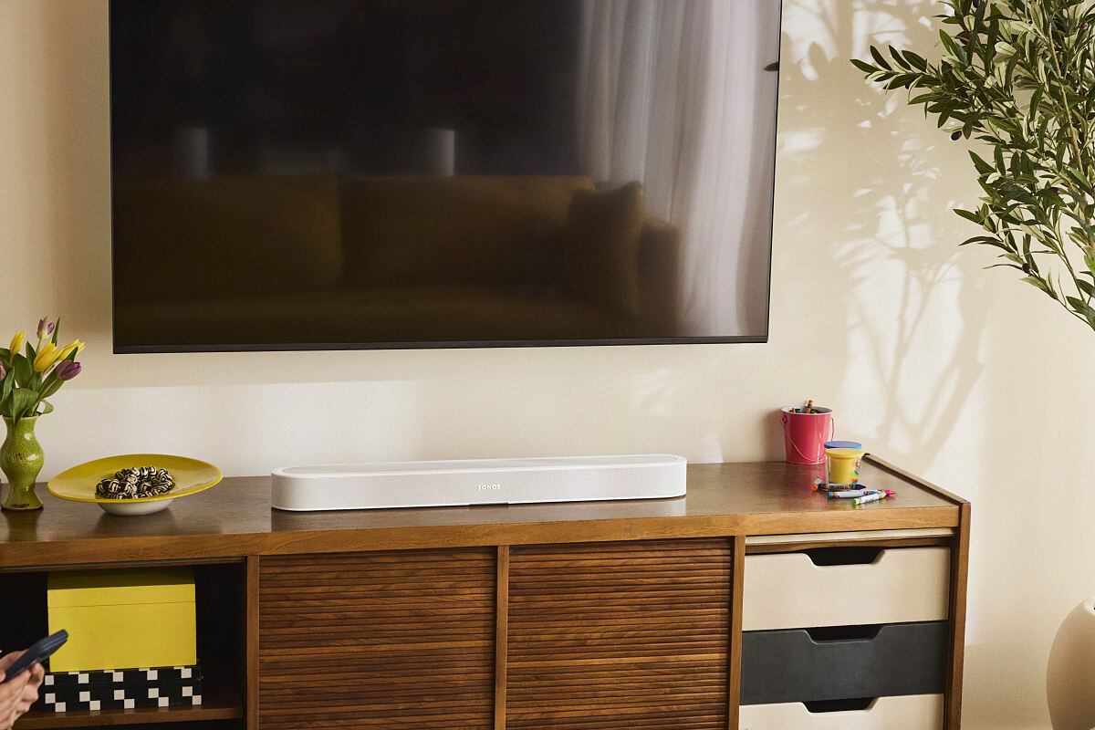 Sonos Beam Ultra - wood credenza, no people in it