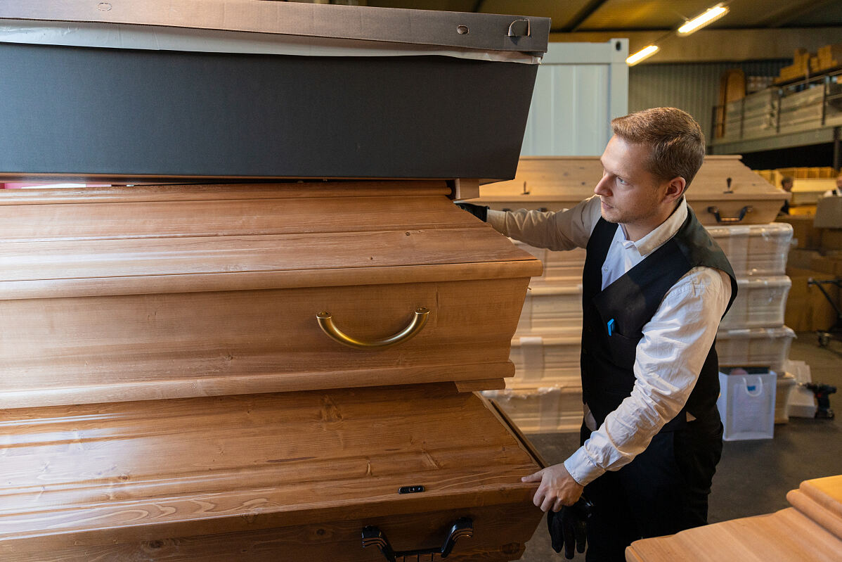 Über den Tod spricht man nicht. Oder doch? Bestattung Himmelblau analysiert den österreichischen Bestattungsmarkt und präsentiert die Ergebnisse im landesweit ersten Sterbereport in gedruckter und limitierter Auflage.