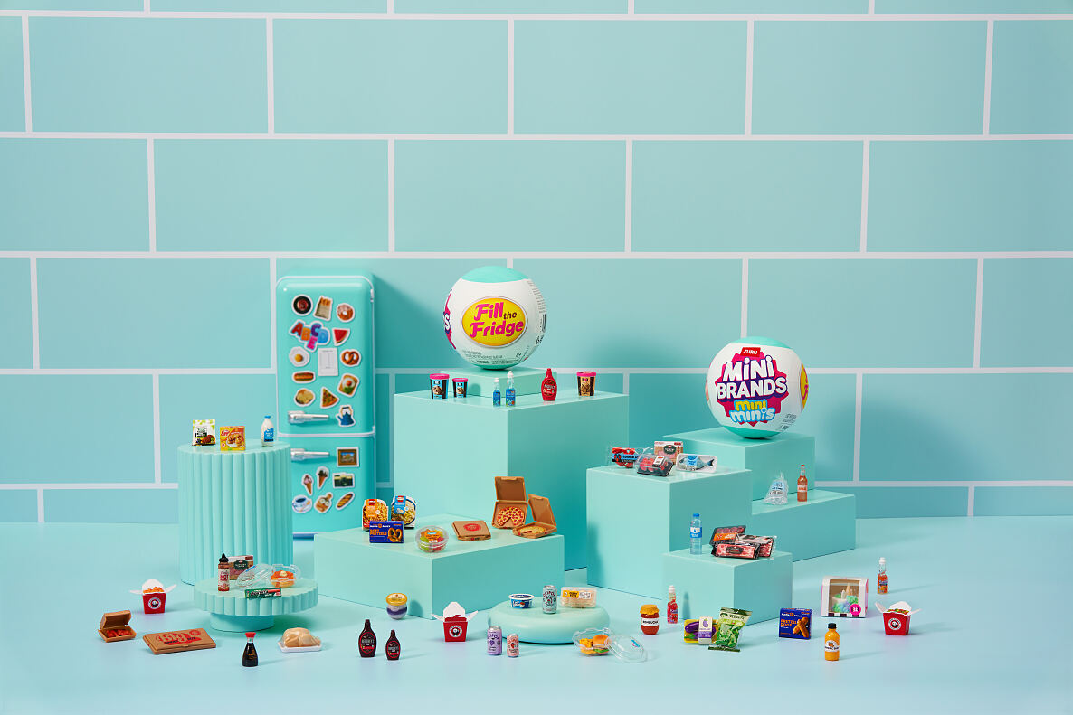 Mini Brands Fill The Fridge