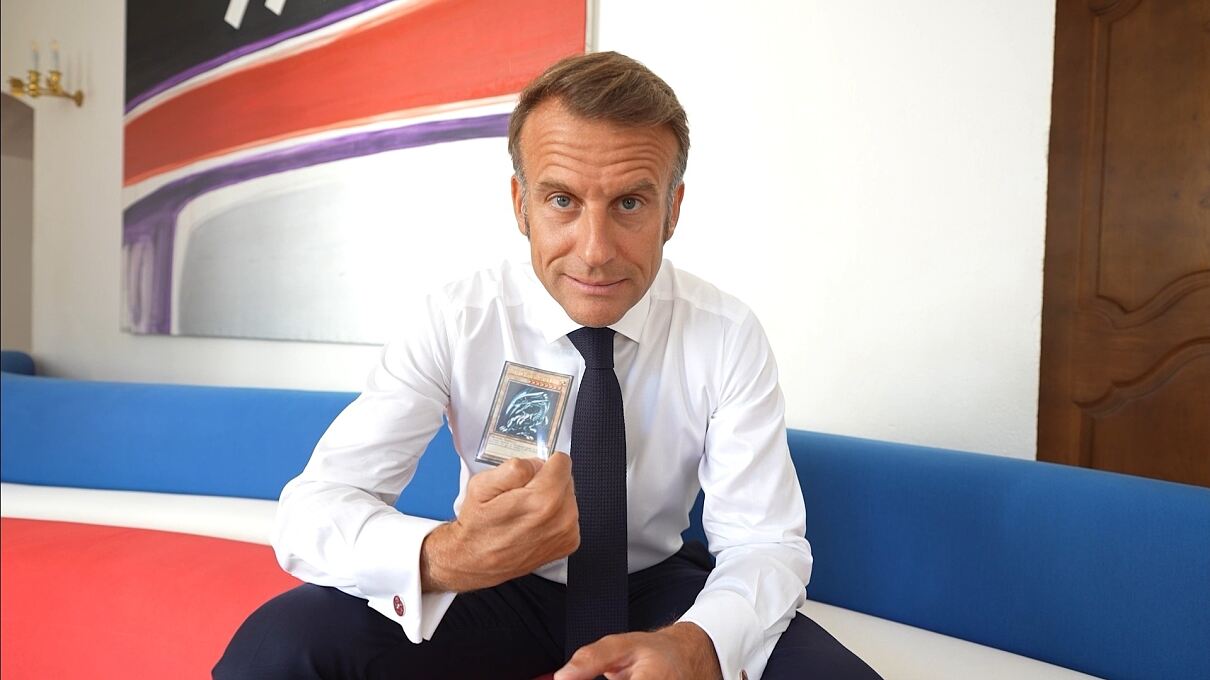 YGO Macron Photo