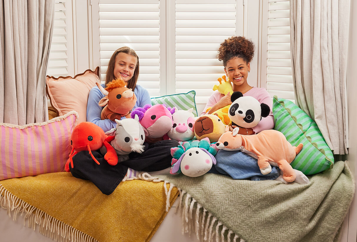 14903_HUG A LUMPS_MEDIUM_S2_LIFESTYLE_01 B